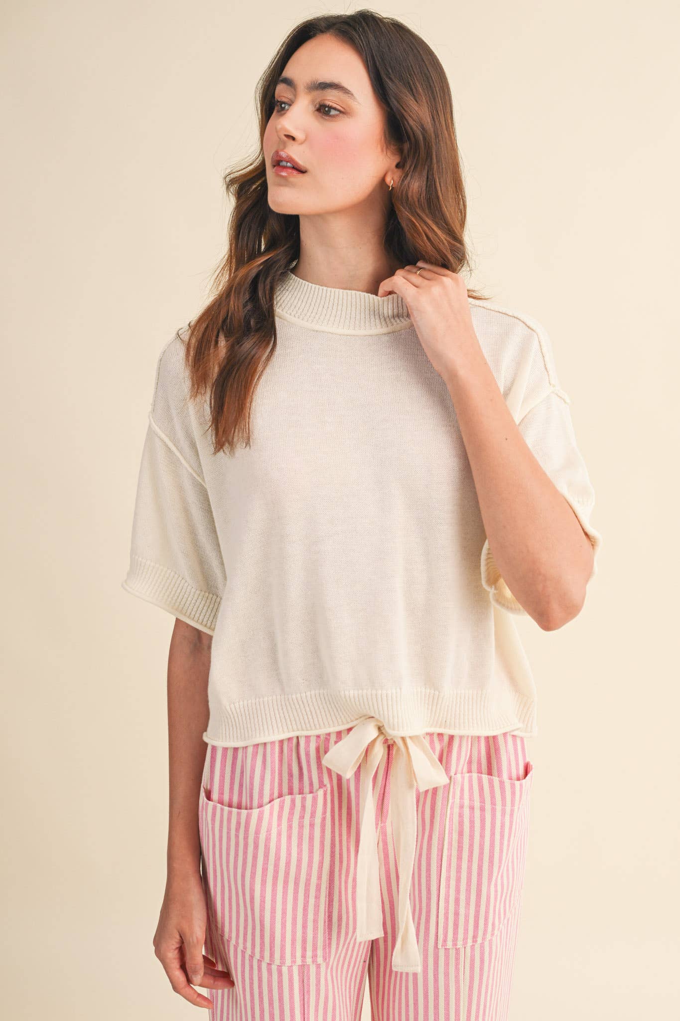 LIGHTWEIGHT KNIT MOCK NECK