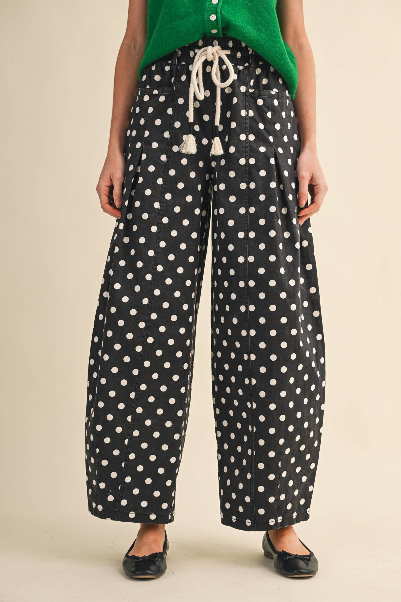 POLKA DOT PLEATED BARREL PANTS