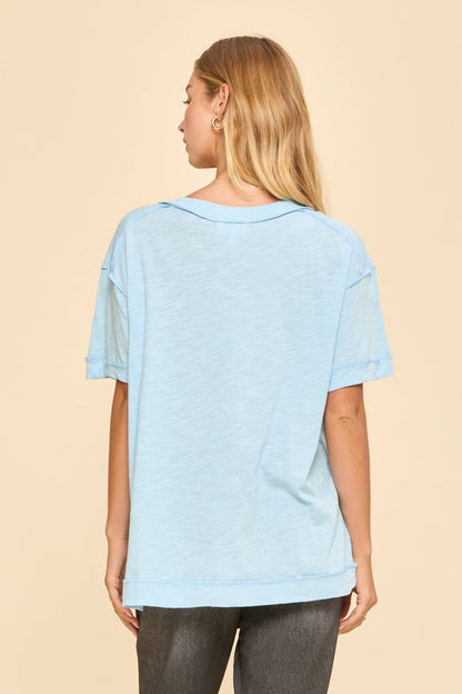 THE BASIC V-NECK TEE