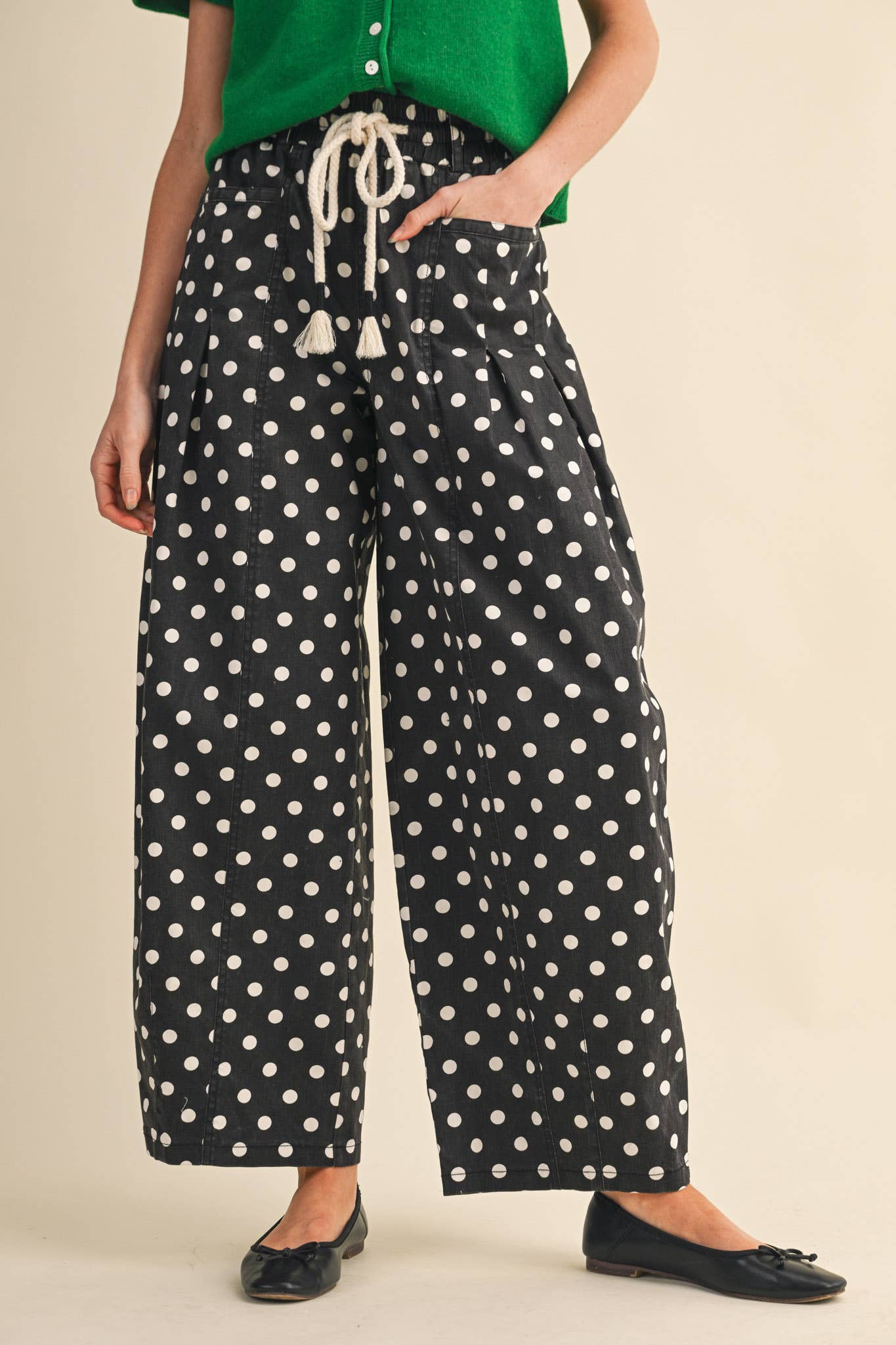 POLKA DOT PLEATED BARREL PANTS