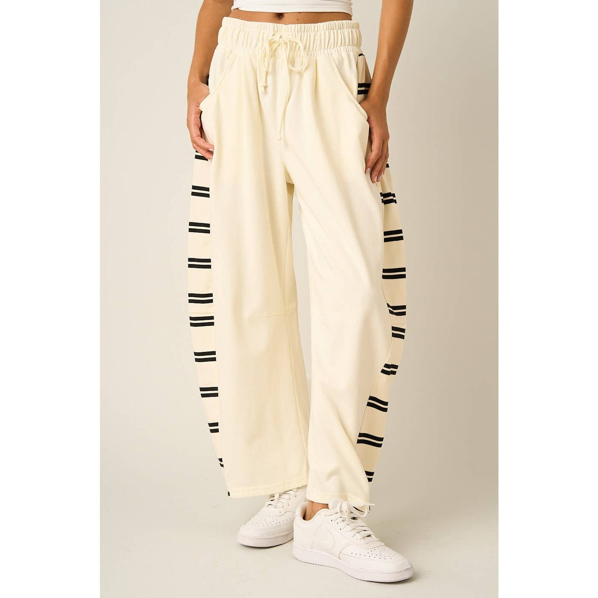 STRIPED SIDE BARREL SWEATS