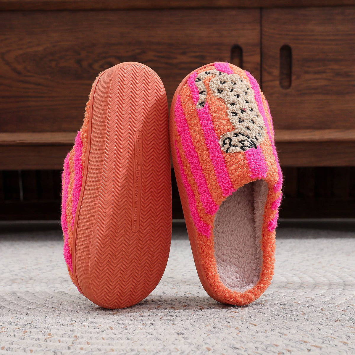 RETRO LEOPARD SLIPPERS
