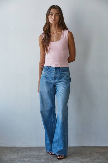 THE SEAMLESS TOP