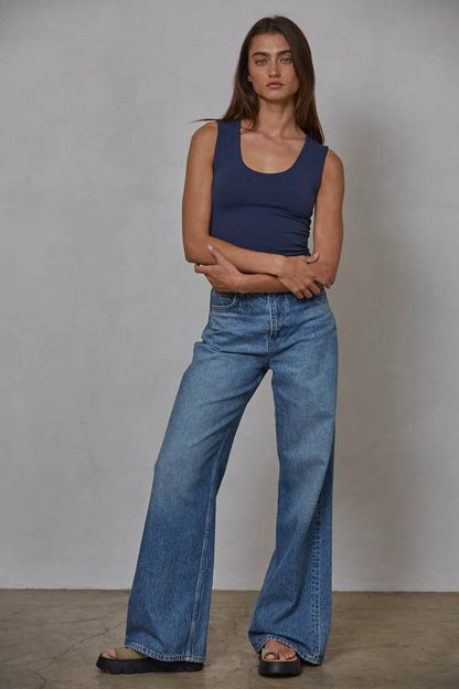 THE SEAMLESS TOP