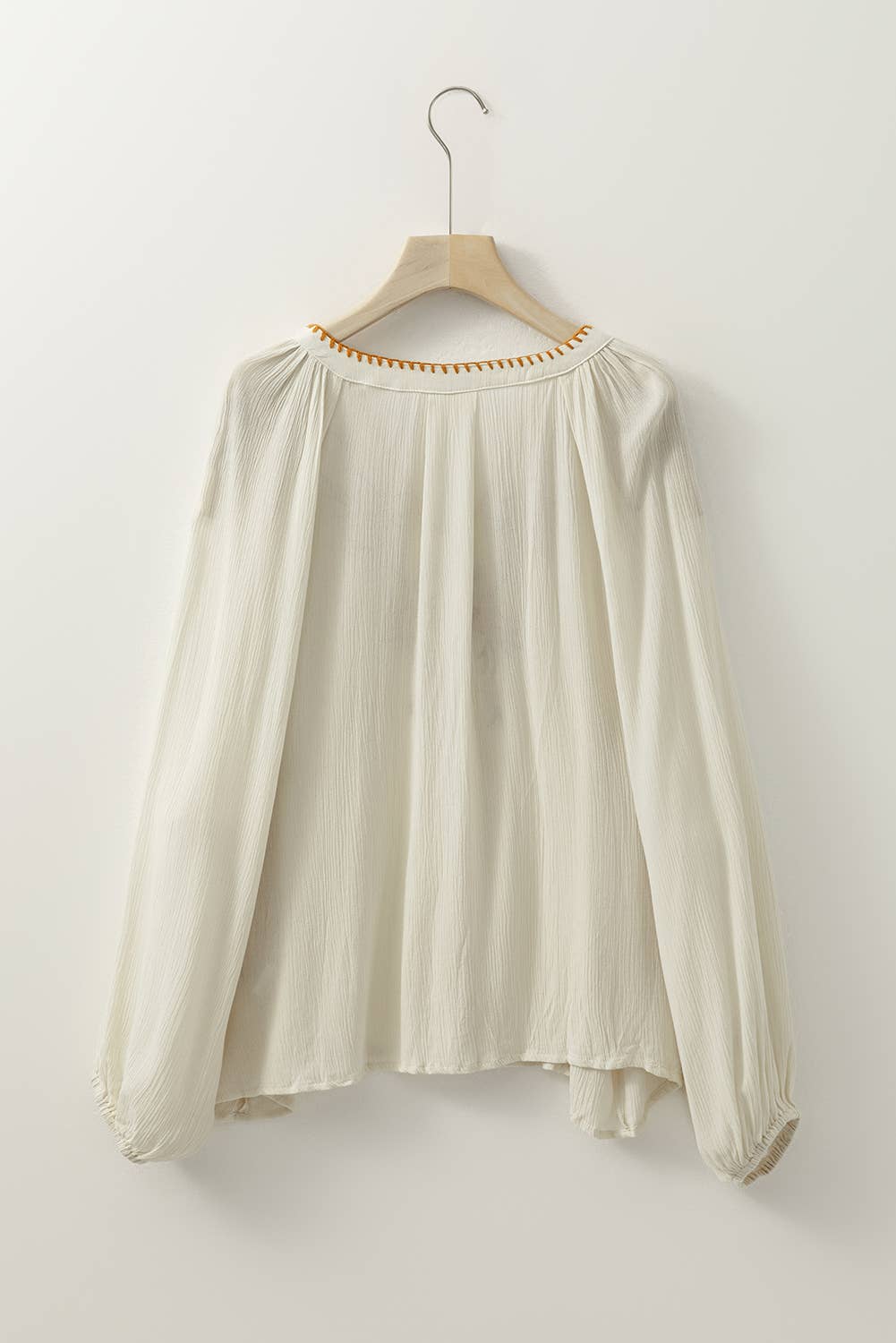 EMBROIDERED PUFF SLEEVE BLOUSE