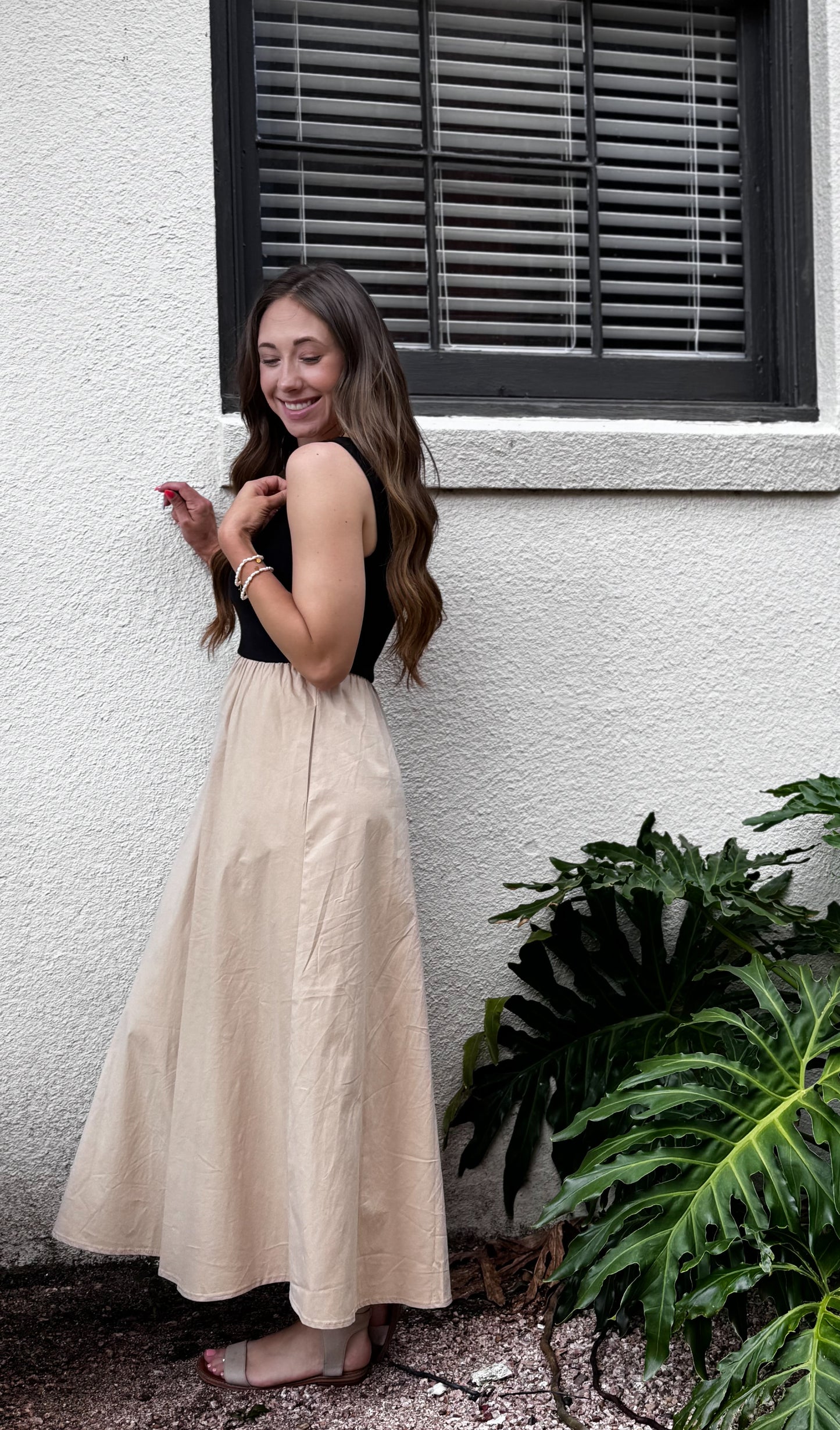 THE NUDE GIRLY