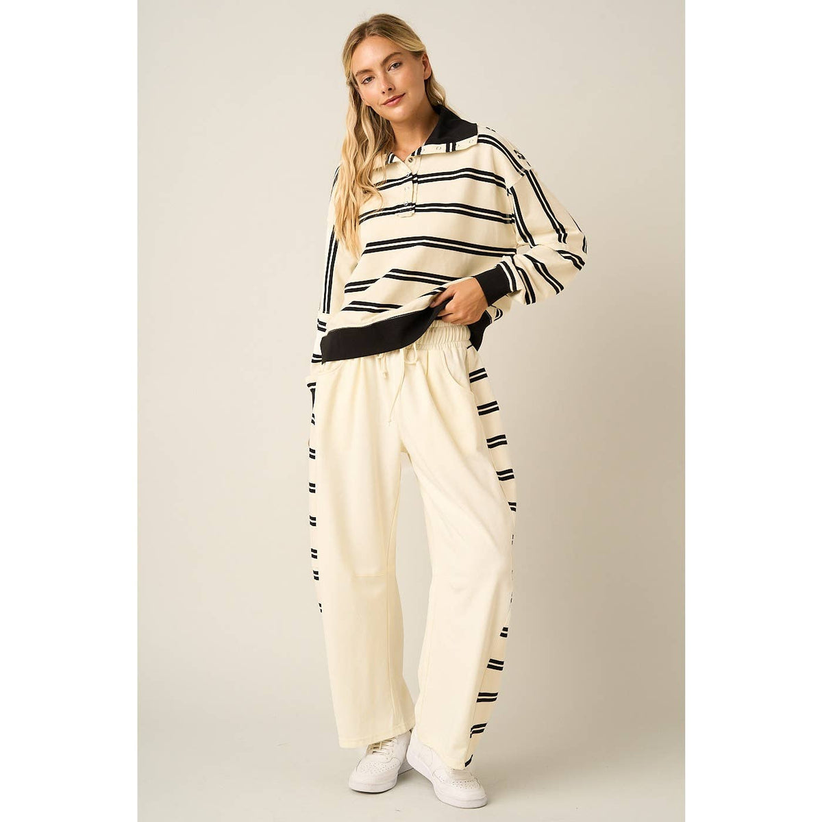 STRIPED SIDE BARREL SWEATS