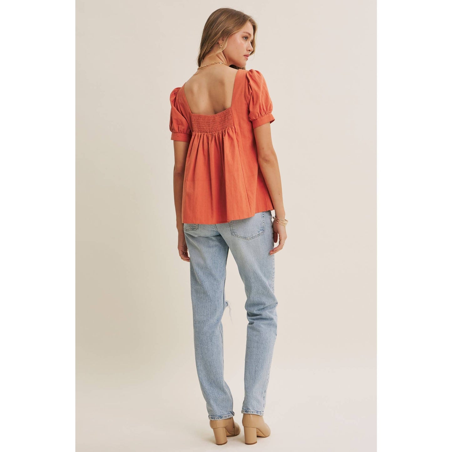 SUNDAY AIR PLEATED BLOUSE