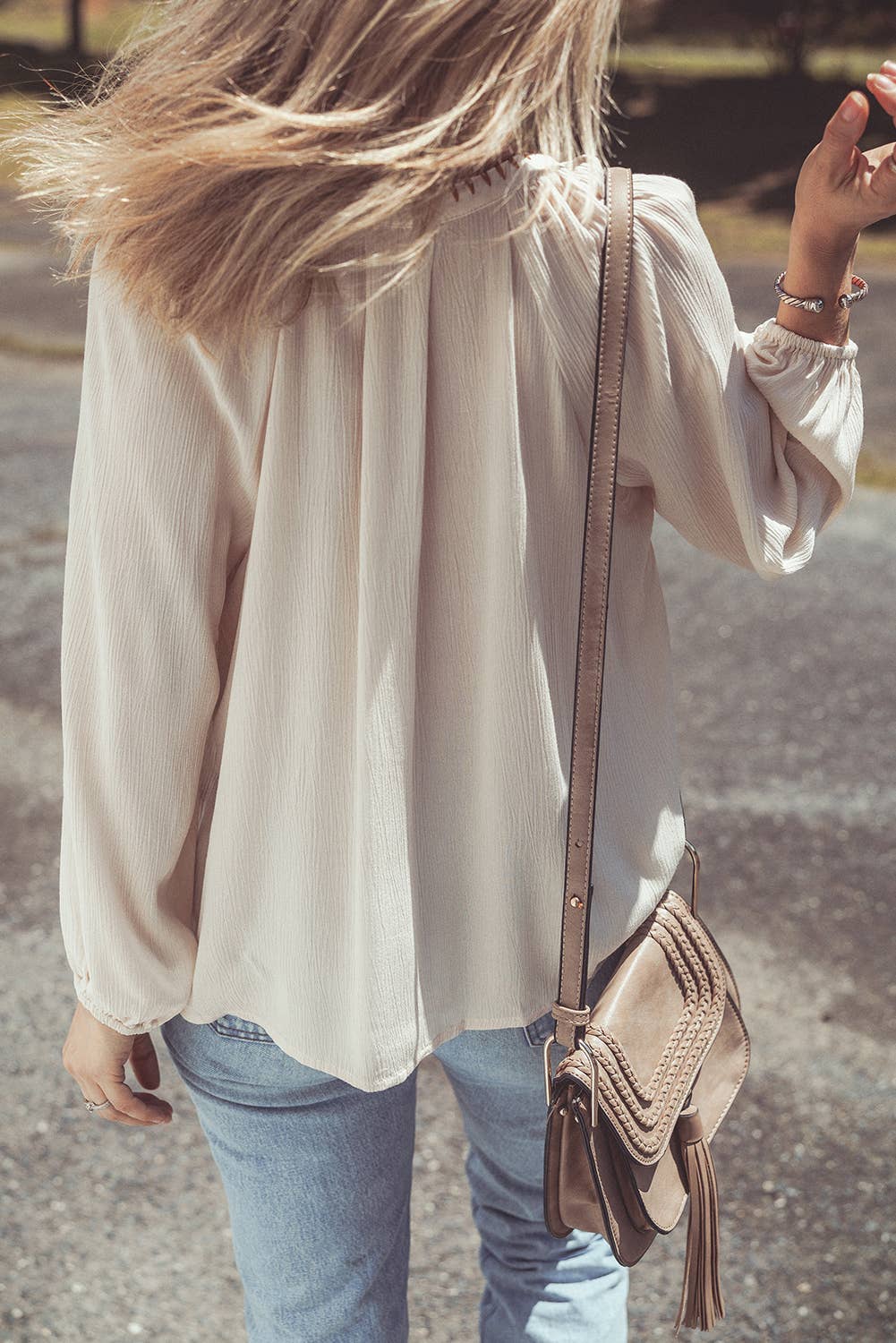 EMBROIDERED PUFF SLEEVE BLOUSE