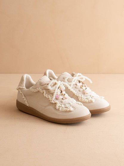 THE APRIL | Retro Sneaker