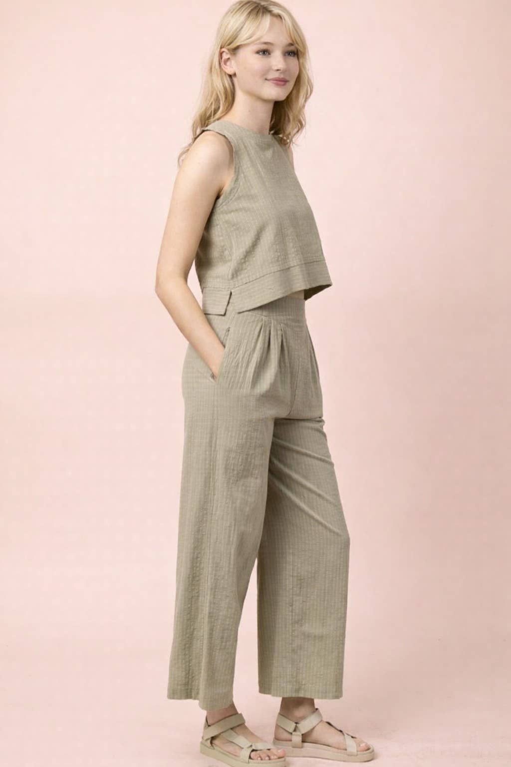 THE CUTEST LINEN SET