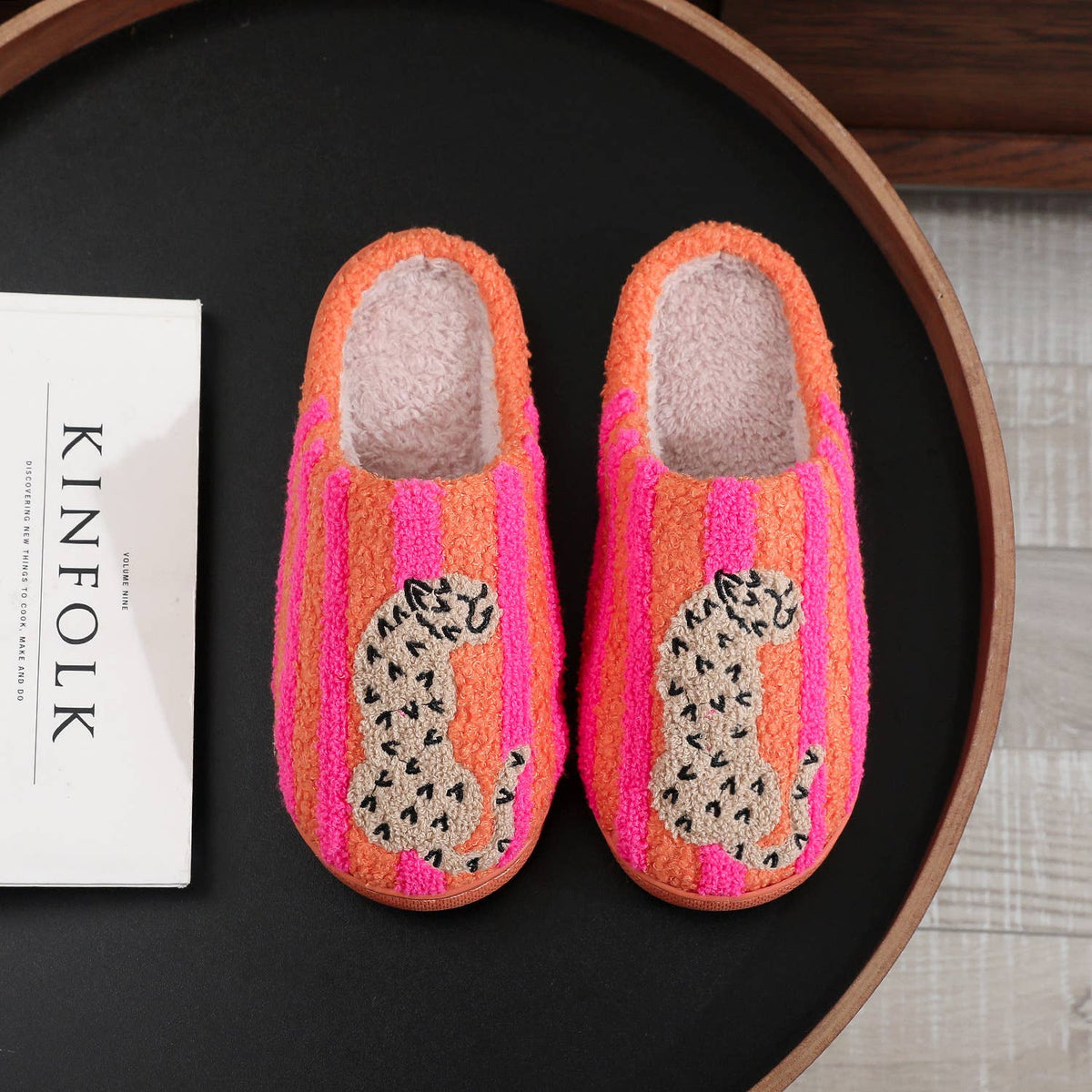 RETRO LEOPARD SLIPPERS